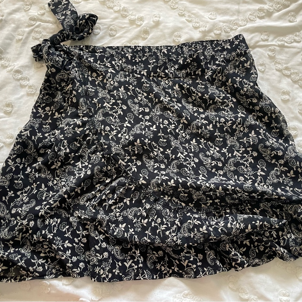 Hollister, Black Floral Skirt